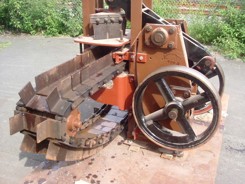 Holzhackmaschine